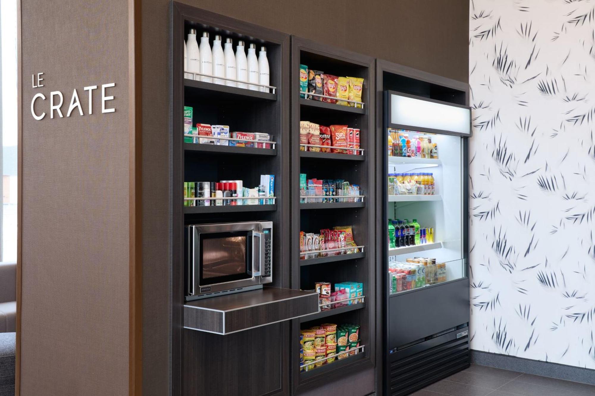 Courtyard By Marriott Montreal Laval Hotel Exterior foto