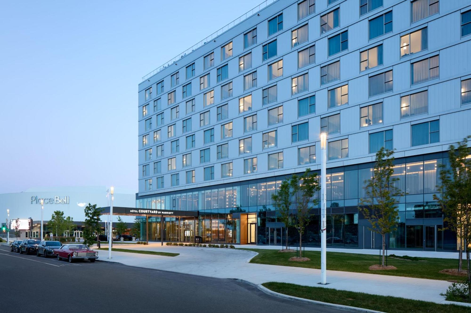 Courtyard By Marriott Montreal Laval Hotel Exterior foto