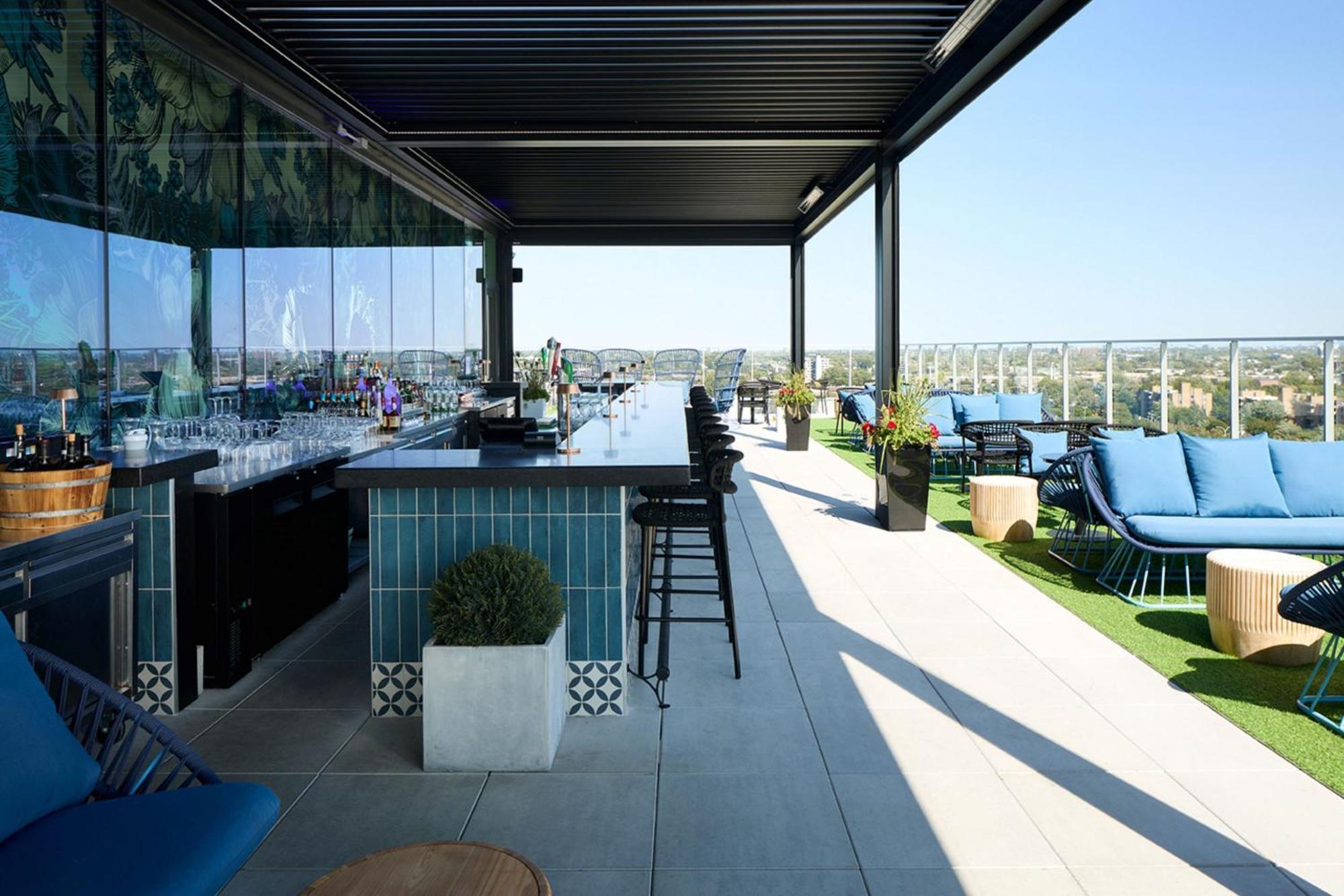 Courtyard By Marriott Montreal Laval Hotel Exterior foto